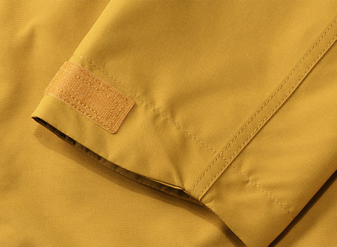 團(tuán)隊集體定制生產(chǎn)防水防風(fēng)沖鋒衣