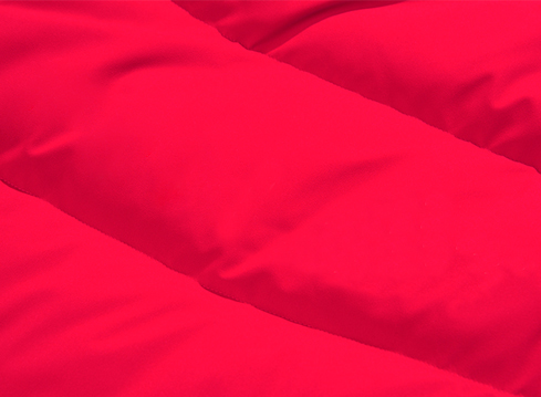 廠家生產(chǎn)加長款女士保暖羽絨服時(shí)尚款加工羽絨服