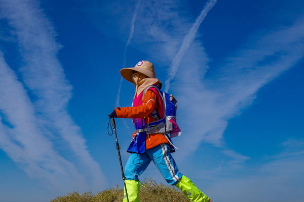 羽絨服廠家-睿牛制衣成立20周年