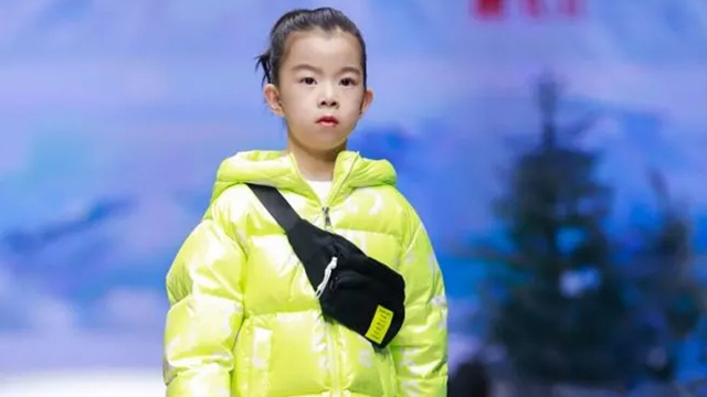 找羽絨服加工廠定制羽絨服一般生產(chǎn)周期是怎樣的？